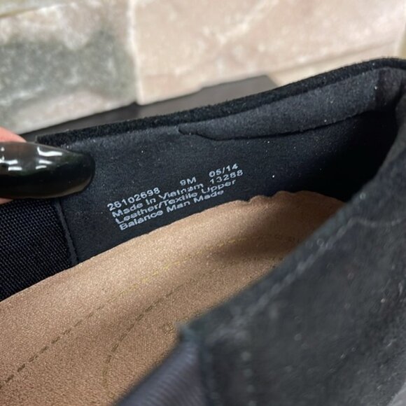 Clarks Women's Daelyn Plaza Slip-On Shoes - Picture 7 of 9